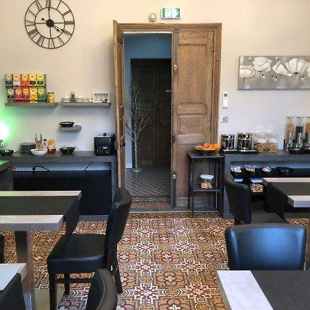 Hotel Le Lys D'Or Vauvert Eksteriør bilde