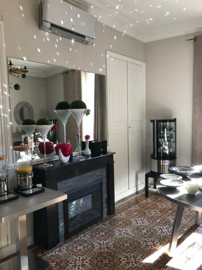 Hotel Le Lys D'Or Vauvert Eksteriør bilde