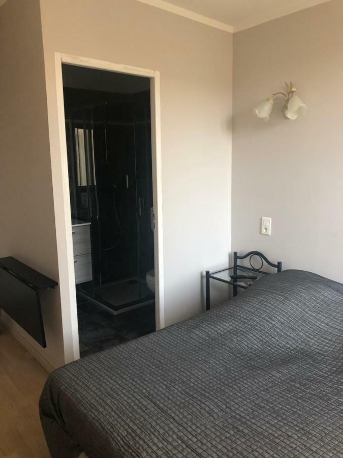 Hotel Le Lys D'Or Vauvert Eksteriør bilde